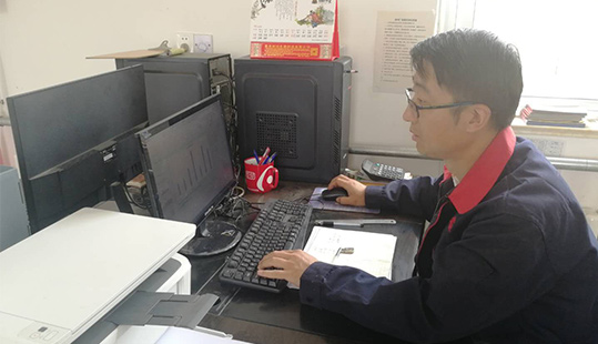 鳴環(huán)人鳴環(huán)事——第七種雞場保管車旭東